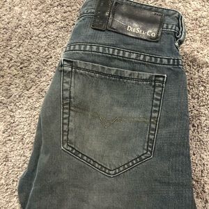 Diesel Thavar 33 /32 Slim Destroy Wash Jeans